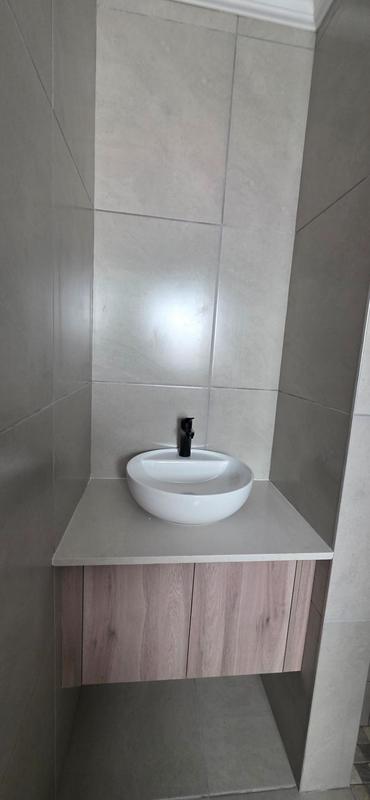 3 Bedroom Property for Sale in Outeniquasbosch Western Cape